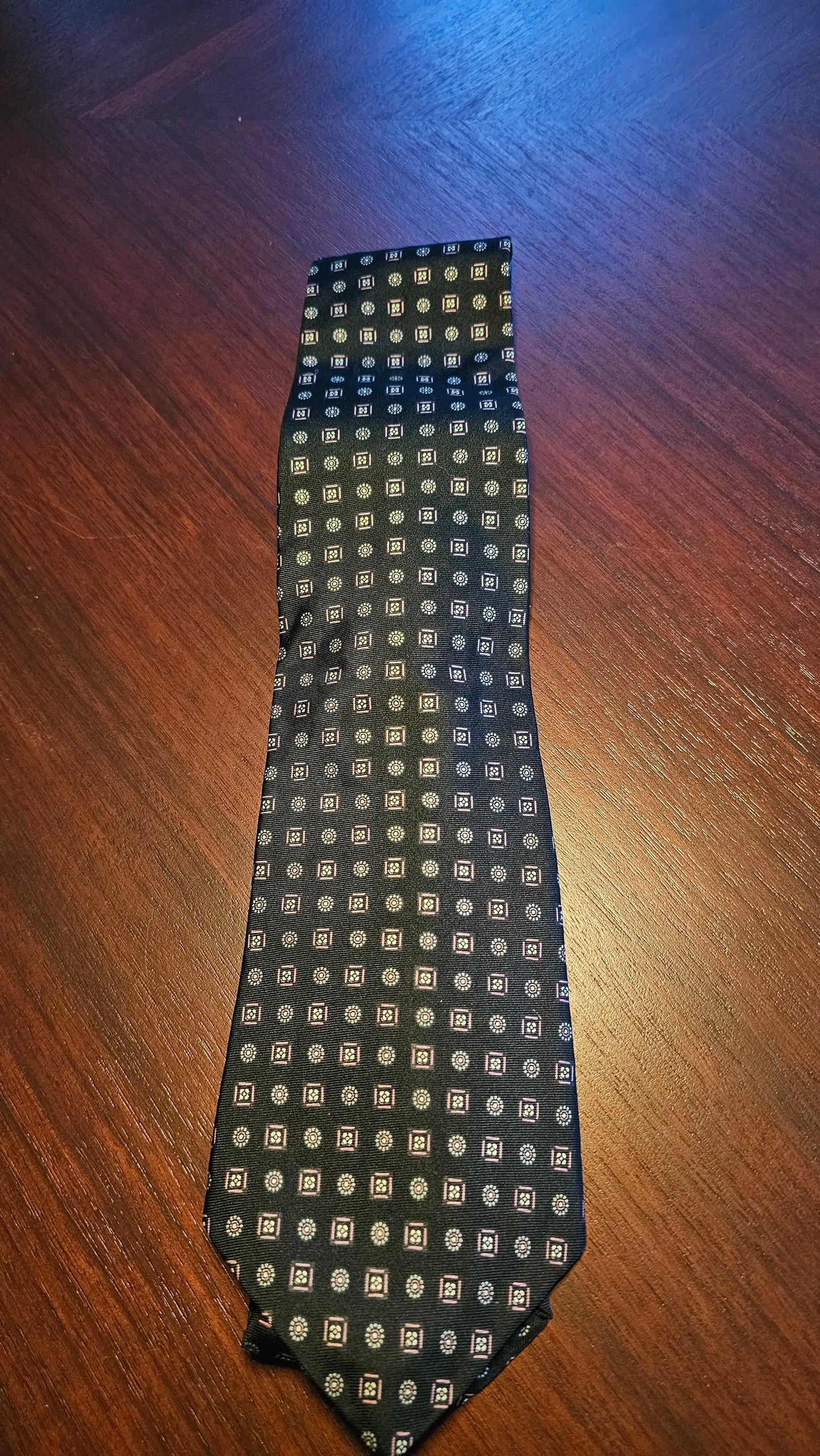 Hardy Amies London Full Pattern Tie