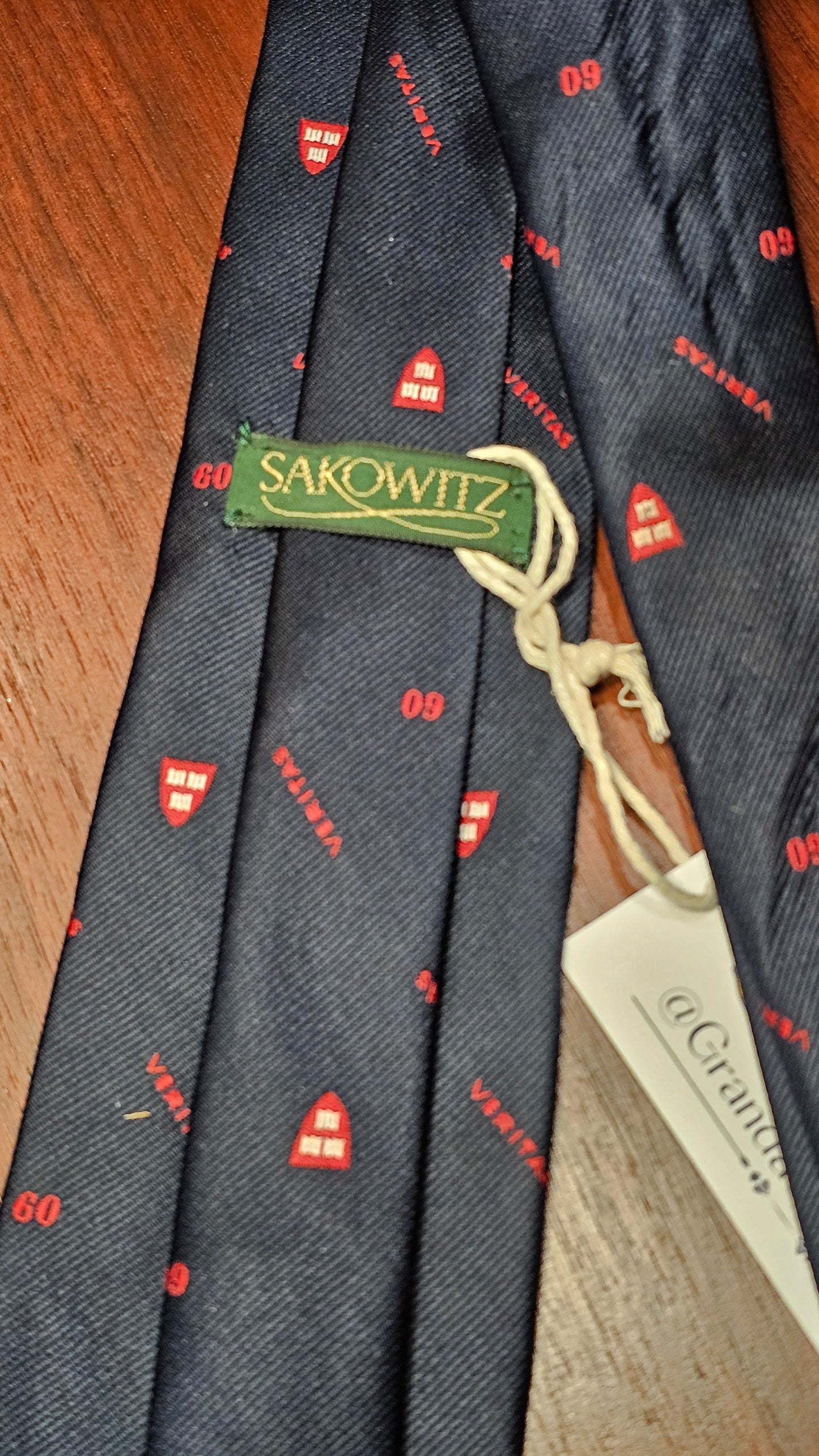 80's Sakowitz Harvard's '60 Alumni Tie
