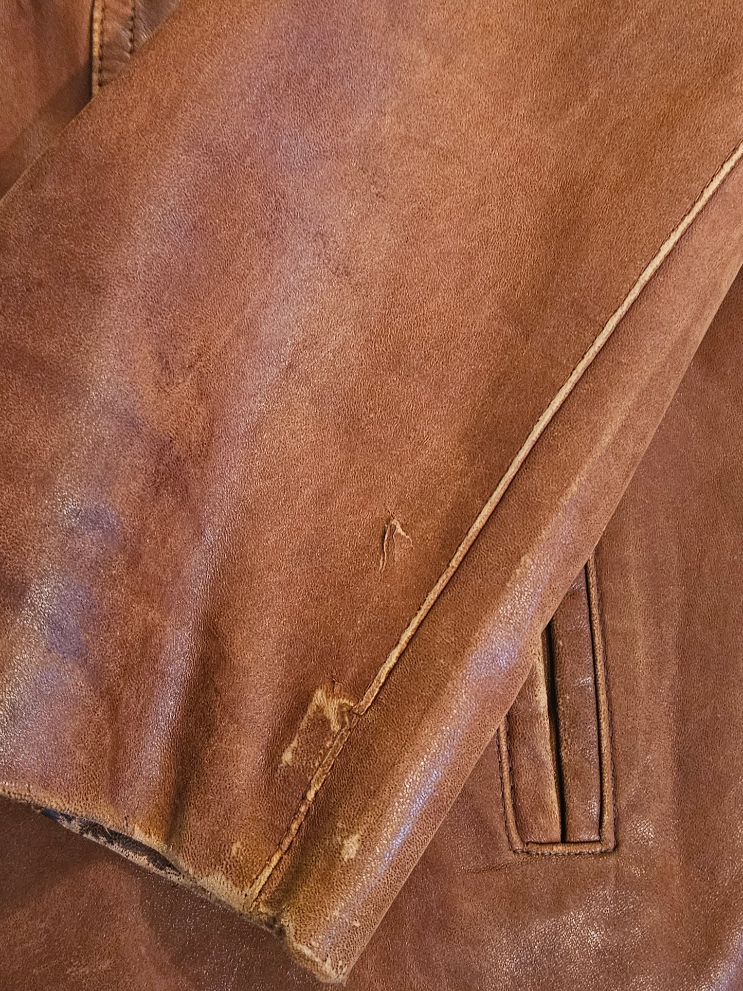 70's Worn and Thrashed Leather Jacket - 48