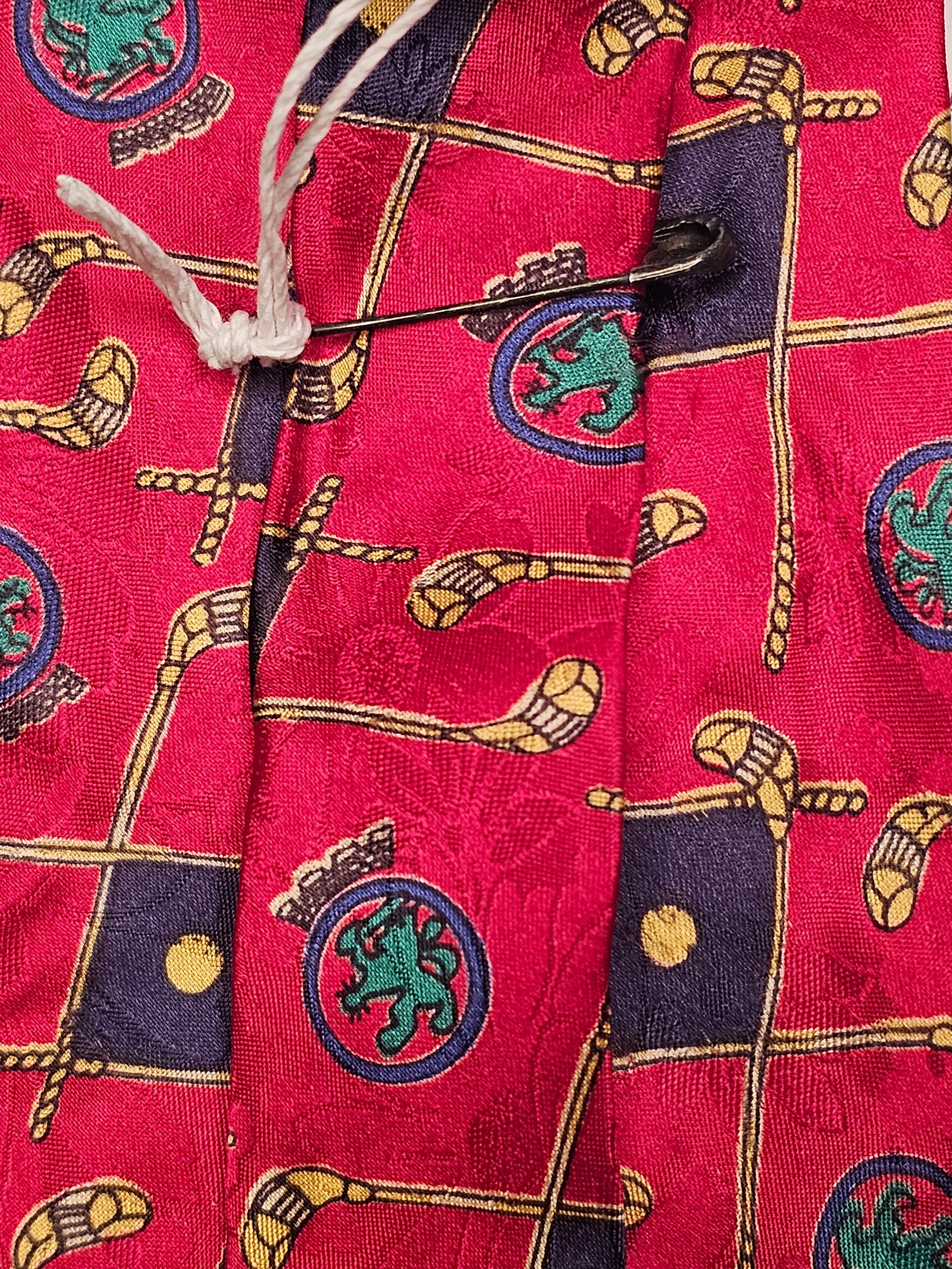 Golf Club Lion Seal Tie