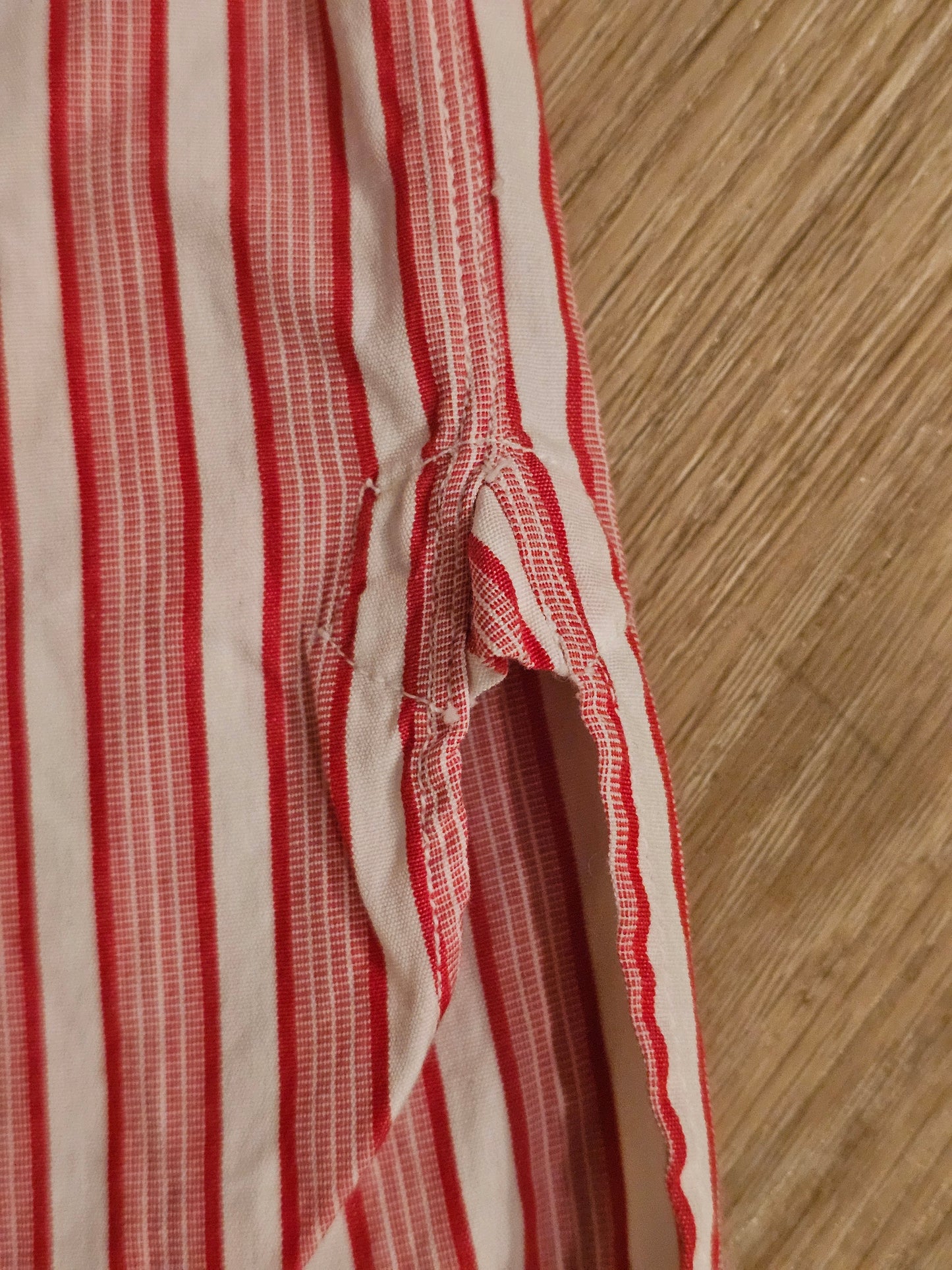 60's Bespoke Turnbull and Asser 14/31 - Red Multi Stripe - 21 x 30