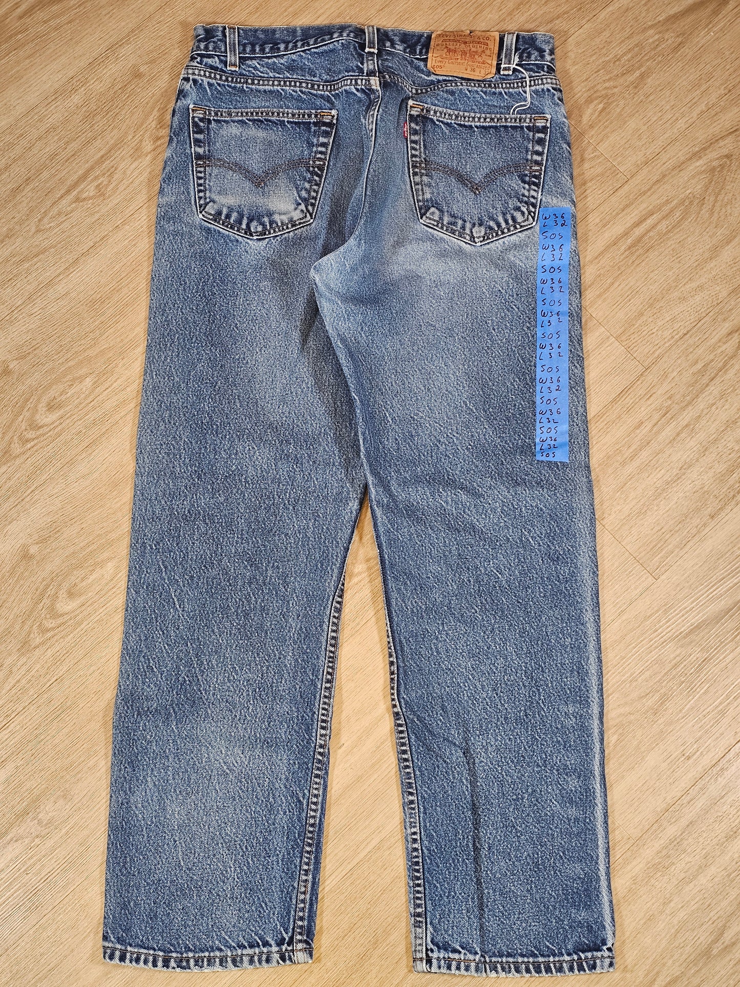 Dec 2001 Levi's MIUSA 505 - 36 x 32