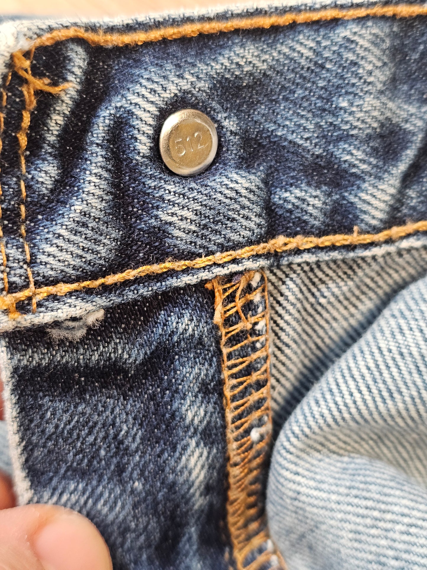 Dec 2001 Levi's MIUSA 505 - 36 x 32