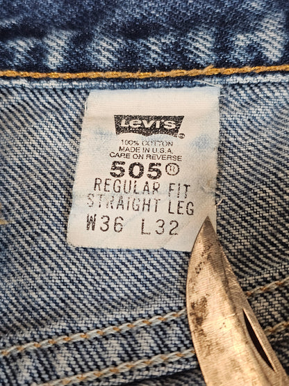 Dec 2001 Levi's MIUSA 505 - 36 x 32
