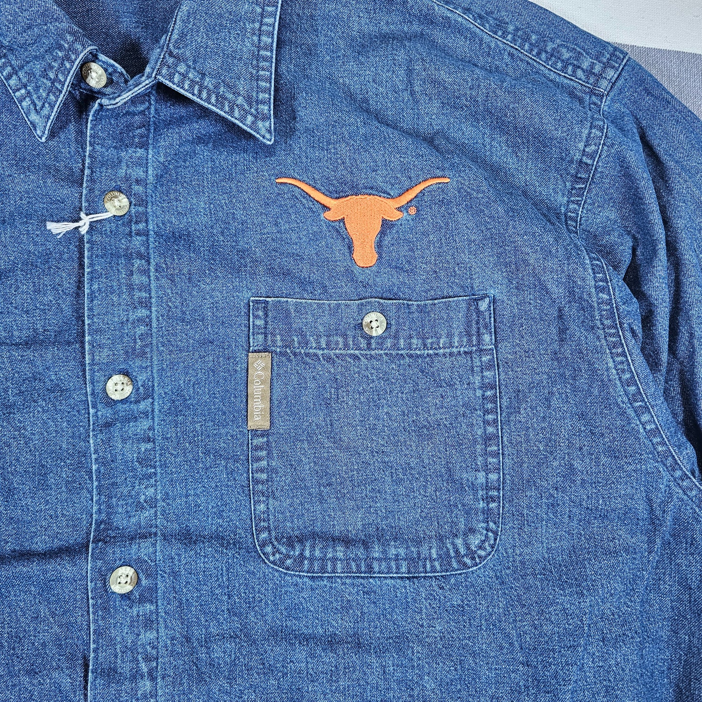 UT Texas Longhorns Columbia Denim Shirt - XL - 25x34
