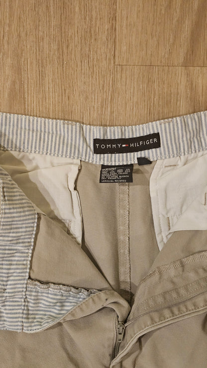 Tommy Hilfiger Pleated Chino Shorts - 32